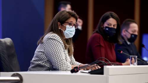 Σχολεία: Γιατί αποφασίστηκε η υποχρεωτική χρήση μάσκας - Οι εξηγήσεις της Βάνας Παπαευαγγέλου