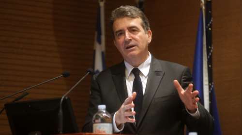 Χρυσοχοΐδης: Δεν τίθεται θέμα μετακίνησης στο χωριό το Πάσχα