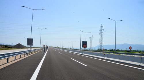 Αποκαταστάθηκε η κυκλοφορία στη Νέα Εθνική Οδό Αθηνών - Κορίνθου - Διακόπηκε λόγω πυρκαγιάς σε όχημα