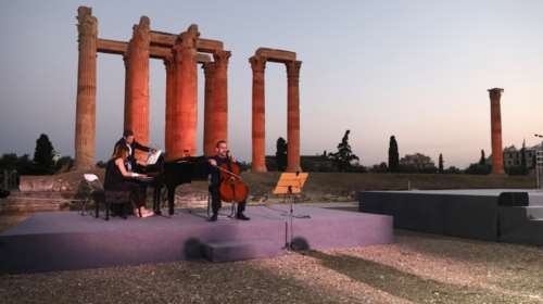 Εντυπωσίασε η εκδήλωση της ελληνικής προεδρίας του Συμβουλίου της Ευρώπης στον Ναό του Ολυμπίου Διός