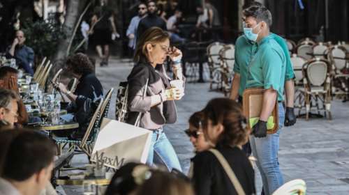 Θεσσαλονίκη: Viral η παραγγελία πελάτη σε καφετέρια – Ζήτησε να του χτυπήσουν τη ζάχαρη στον καφέ... 100  φορές