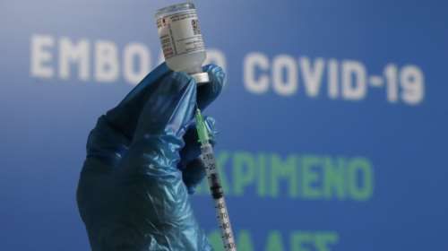 Το 90% όσων είχαν σήμερα ραντεβού έκαναν το εμβόλιο - Αριθμός ρεκόρ 25.000 ατόμων παρά την κακοκαιρία