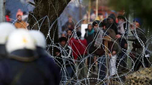 &quot;Καραβάνια&quot; μεταναστών και προσφύγων στα σύνορα - Δημιουργούν νέα Ειδομένη