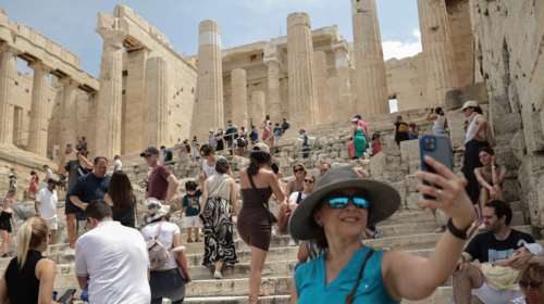 Νούμερο 1 προορισμός η Ελλάδα για τους ταξιδιώτες από Γαλλία και Ιταλία