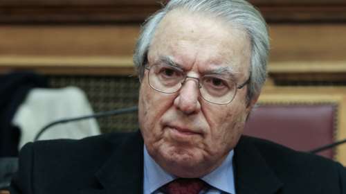 Ο Γιώργος Μπαμπινιώτης &quot;ξαναχτυπά&quot;: Ο ταφών και τα ρομπότ, δύο ενδιαφέρουσες λέξεις