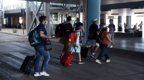 Επίσημη πρώτη για τον τουρισμό με 9.000 μοριακά τεστ - Παρακολούθηση των δεδομένων μέσω τεχνητής νοημοσύνης