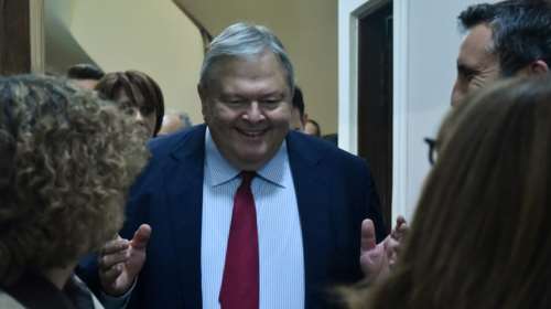 Ευάγγελος Βενιζέλος: Ο άτυπος αρχηγός της "συνταγματικής" αντιπολίτευσης- Γιατί τον βάζει απέναντι η κυβέρνηση