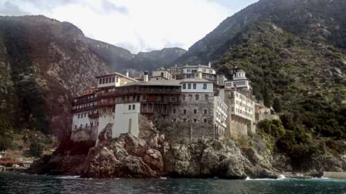 Κορονοϊός: Τέλος οι επισκέψεις στο Άγιο Όρος - Τα δύο νέα μέτρα που ανακοίνωσε ο Νίκος Χαρδαλιάς