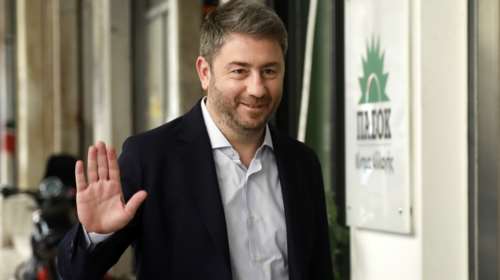 ΠΑΣΟΚ: Η εσωστρέφεια και η αμφισβήτηση του Νίκου Ανδρουλάκη - Το παρασκήνιο