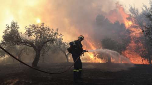 54 δασικές πυρκαγιές μέσα σε ένα 24ωρο - Ενεργά μέτωπα σε Γραμματικό, Αρχαία Ολυμπία