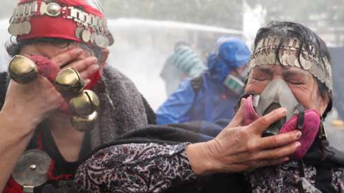 Χιλή: Επεισόδια με νεκρή και τραυματίες σε πορεία αυτοχθόνων Μαπούτσε	[εικόνα - βίντεο]