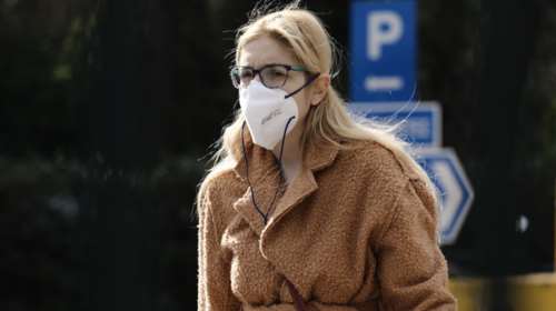 Πανελλήνιος Ιατρικός Σύλλογος: Περιορίστε καθε δραστηριότητα- &quot;Μην πάτε ούτε για καφέ&quot;