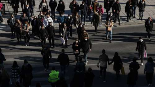 Κορονοϊός: 4.720 νέα κρούσματα στην Αττική - &quot;Βράζει&quot; η Θεσσαλονίκη με πάνω από 2.000