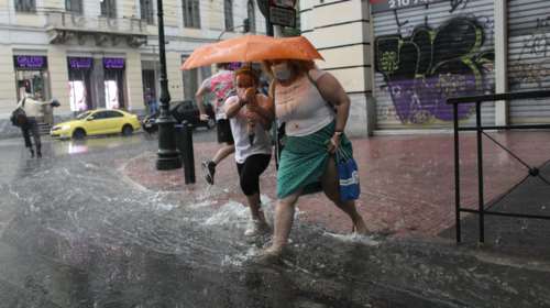 Καιρός: Υποχωρεί ο καύσωνας - Έρχονται καταιγίδες σε Μακεδονία και Θράκη