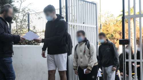 Πώς ανοίγουν τα σχολεία από Δευτέρα: Από σήμερα τα self test στα φαρμακεία - Οι τελευταίες οδηγίες [ΚΥΑ]