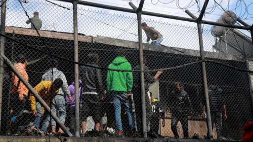 Αιματοβαμμένος καβγάς στη Μόρια - Νεκρός 21χρονος Αφγανός από μαχαίρωμα