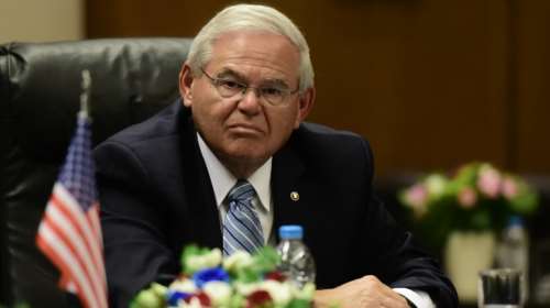 "Φρένο" Μενέντεζ στην πώληση F-16 στην Τουρκία - Οι όροι για S-400 και οι υπερπτήσεις στα ελληνικά νησιά