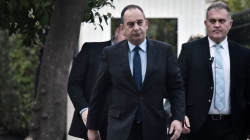 Κορονοϊός - Το μήνυμα του Γιάννη Πλακιωτάκη από τον Ευαγγελισμό: &quot;Είμαι σε καλά χέρια...&quot;