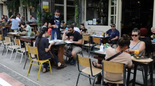 Κορονοϊός: 606 νέα κρούσματα στην Αττική, εκτοξεύτηκε στα 409 η Θεσσαλονίκη - Τριψήφια σε Κρήτη και Λάρισα