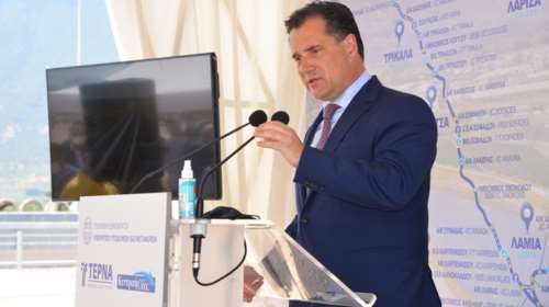 Ο Άδωνις Γεωργιάδης ξεκαθαρίζει: &quot;Είναι η πρώτη φορά που κολλάω κορονοϊό - Ίσως κάποιοι μπερδεύονται&quot;