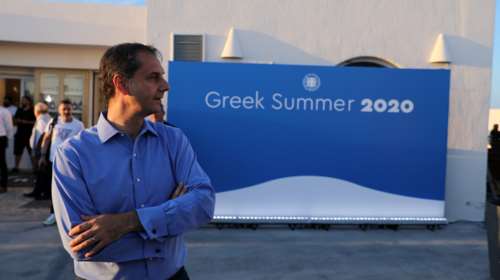 Θεοχάρης από Σαντορίνη: Αυτά είναι τα &quot;εργαλεία&quot; για την επανεκκίνηση του ελληνικού τουρισμού