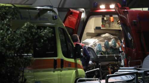 Κορονοϊός: Εσπευσμένα στην Αθήνα 36χρονη με θρόμβωση από τη  Λέσβο - Υπό έρευνα ο εμβολιασμός με AstraZeneca