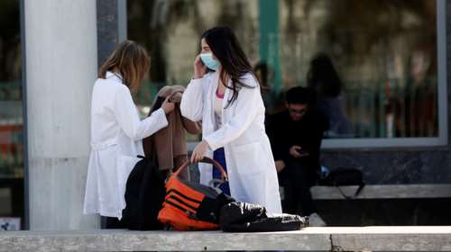 Βρέθηκε θετική στον κορονοϊό η πρώτη γιατρός του ΑΧΕΠΑ- Ελεγχοι στο προσωπικό της κλινικής