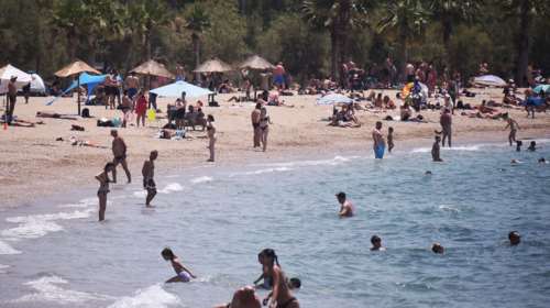 Καιρός: Σταδιακή πτώση της θερμοκρασίας από σήμερα, επιστρέφει η ζέστη προς το τέλος του μήνα