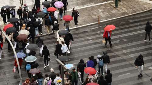 Χειμωνιάζει: Έρχεται βαρομετρικό χαμηλό με καταιγίδες και &quot;βουτιά&quot; της θερμοκρασίας - Πού θα χιονίσει