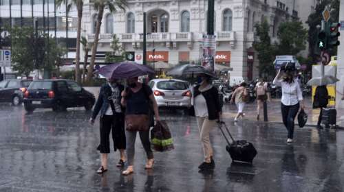 Meteo: Χαλάει ο καιρός από το μεσημέρι - Πού αναμένονται βροχές και καταιγίδες [χάρτες]