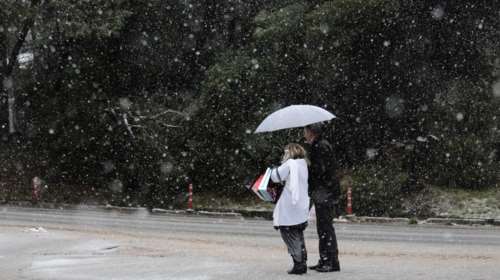 Καιρός: Επιστρέφει ο χειμώνας με χιόνια, προειδοποιεί ο Μαρουσάκης - &quot;Χειμερινή στροφή&quot; προβλέπει και ο Αρναούτογλου