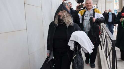 Ρούλα Πισπιρίγκου: ''Η μητέρα της τής συνιστά να μιλήσει για τους ξυλοδαρμούς που υπέστη από τον Μάνο'' [βίντεο]