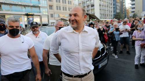 Φαίδων Βόβολης: Αναστολή επαγγέλματος έξι μηνών για τον αντιεμβολιαστή γιατρό και &quot;αρχηγό&quot; των αρνητών