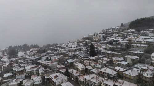 Χειμωνιάτικο το σκηνικό του καιρού στη Μακεδονία - Θερμοκρασίες κάτω από το μηδέν και χιόνια [βίντεο]