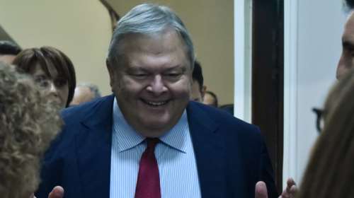 Ευάγγελος Βενιζέλος: Ο άτυπος αρχηγός της "συνταγματικής" αντιπολίτευσης- Γιατί τον βάζει απέναντι η κυβέρνηση