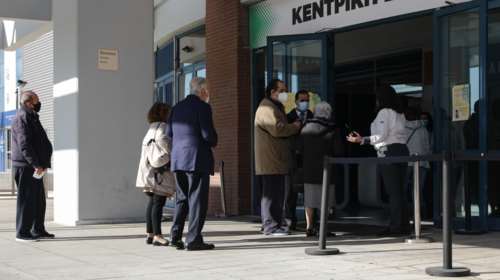 &quot;Ανεμβολίαστοι&quot; από 13 Δεκεμβρίου όσοι άνω των 60 δεν έχουν κάνει τρίτη δόση - Τι χρονικό περιθώριο έχουν μετά τη δεύτερη