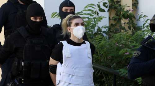 Οι πρώτες εικόνες της Ρούλας Πισπιρίγκου μετά την προφυλάκισή της - Πήρε προθεσμία για να απολογηθεί