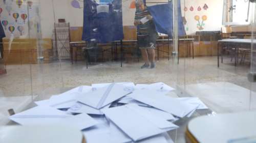 Δημοσκόπηση Interview: Δεύτερο το ΠΑΣΟΚ, τέταρτη η Κωνσταντοπούλου - Το 80% λέει &quot;όχι&quot; σε νέο κόμμα από Σαμαρά και Τσίπρα