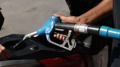 Μαφία και ξέπλυμα χρήματος στα πρατήρια καταγγέλλει η πρόεδρος βενζινοπωλών: &quot;Στον έναν βόμβα, τον άλλον τον θέρισαν...&quot;