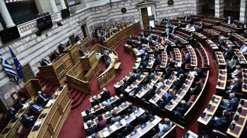 Βουλή: Live η συζήτηση των πολιτικών αρχηγών για τις υποκλοπές