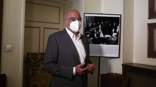 Συνάντηση Δένδια - Νάγεφ αλ Χάτζραφ για την ενδυνάμωση της ελληνικής παρουσίας στην περιοχή του Κόλπου