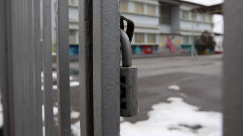 Σχολεία:  Σε ποιες περιοχές θα παραμείνουν κλειστά και την Πέμπτη