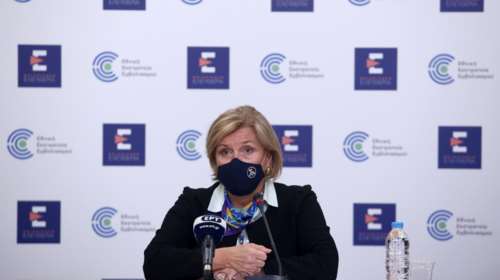 Γκάγκα για το τσιγάρο του Μπισμπίκη: Έχει ατονίσει η εφαρμογή του αντικαπνιστικού νόμου - Υπεύθυνη η αστυνομία