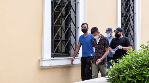 Αγία Μαρίνα: Αυτοί είναι οι δύο Πακιστανοί που θα δικαστούν για τη σεξουαλική επίθεση στην 26χρονη [Εικόνες]