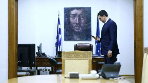 Σύσκεψη στο Υπουργείο Υγείας: Υπάρχουν φάρμακα - Τι γίνεται με τις μάσκες