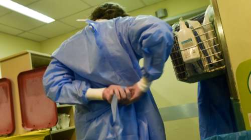 Κορονοϊός - Καθηγητής Βατόπουλος: Σποραδικά κρούσματα το καλοκαίρι αλλά νέα αύξηση το φθινόπωρο