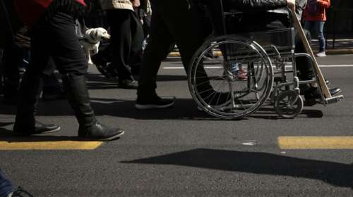 Θεσσαλονίκη: Δίωξη για κακούργημα σε υπάλληλο δομής ΑμέΑ - Κατηγορείται για ξυλοδαρμό 25χρονου που πέθανε