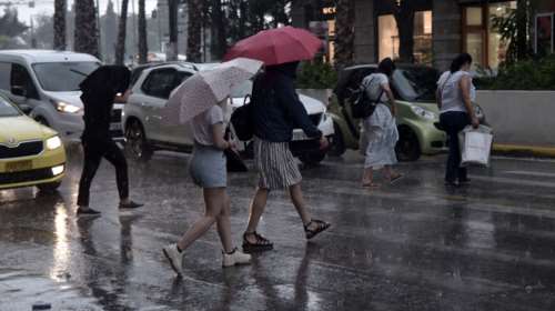 Καιρός: Βροχές από το Σάββατο και αφρικανική σκόνη - Οι πρώτες εκτιμήσεις για τη Μεγάλη Εβδομάδα