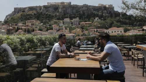 Κορονοϊός: 1.077 τα νέα κρούσματα στην Αττική, 215 στη Θεσσαλονίκη - Τριψήφια ξανά η Αιτωλοακαρνανία