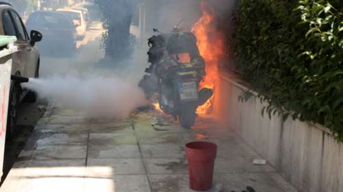 Βόλος: Εκαψε δύο μοτοσικλέτες της οικογένειας γιατί η 29χρονη τον απέρριπτε ερωτικά